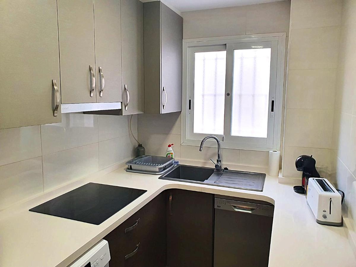 Newly Renovated Two Bedrooms Apartment In Villa Marina Benidorm Buitenkant foto