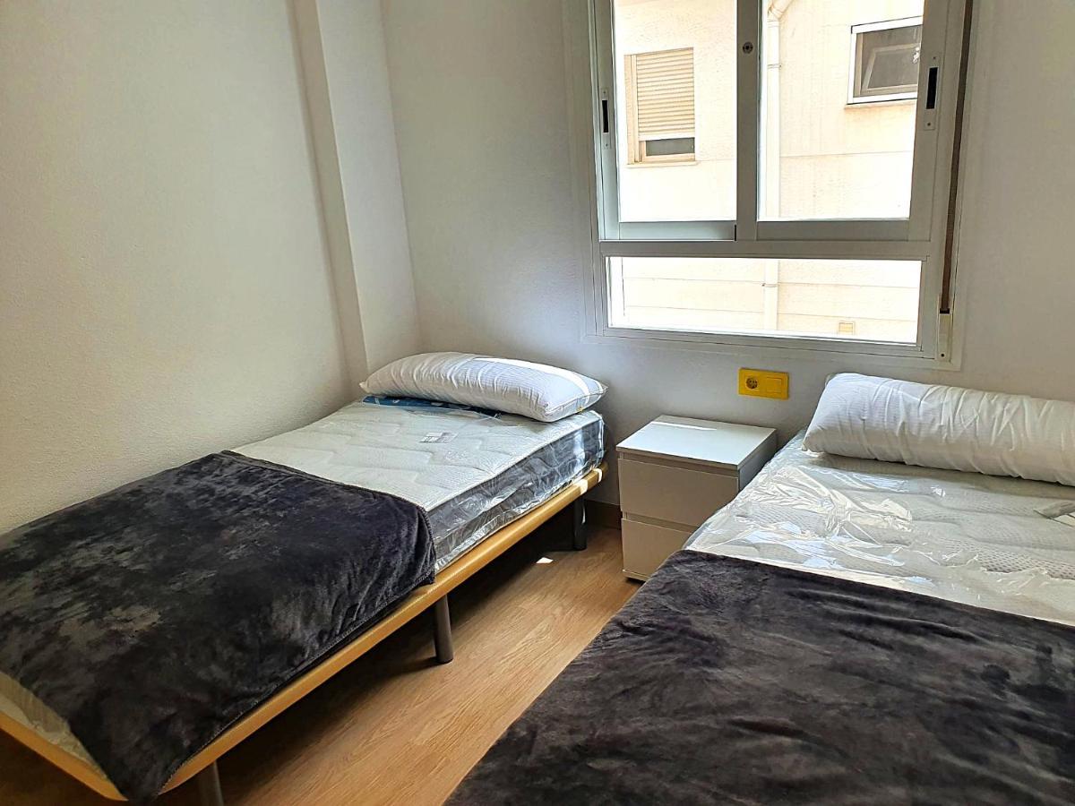 Newly Renovated Two Bedrooms Apartment In Villa Marina Benidorm Buitenkant foto